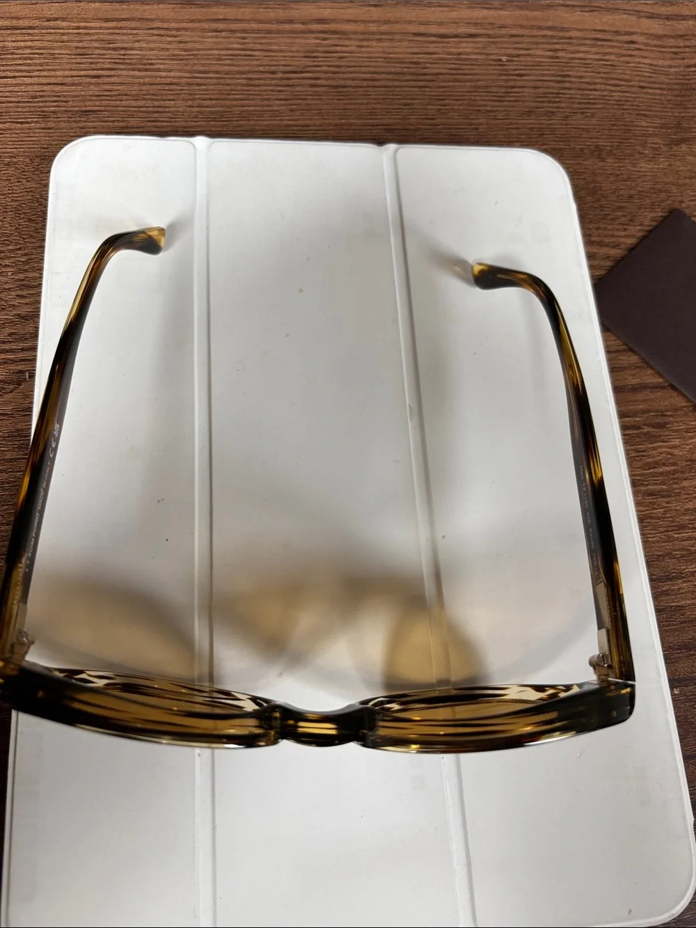 Tom Ford Tortoiseshell wayfarer Frame with Amber Lenses Sunglasses. TF118052E145